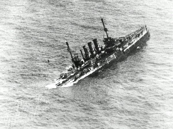 https://www.sms-navy.com/bb/SMS_Ostfriesland_12632_sinking.jpg